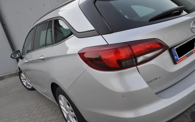 Opel Astra cena 48900 przebieg: 205000, rok produkcji 2020 z Stawiszyn małe 631